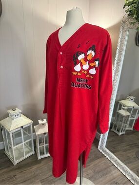 Vintage Cabin Fever Christmas Fleece Night Shirt